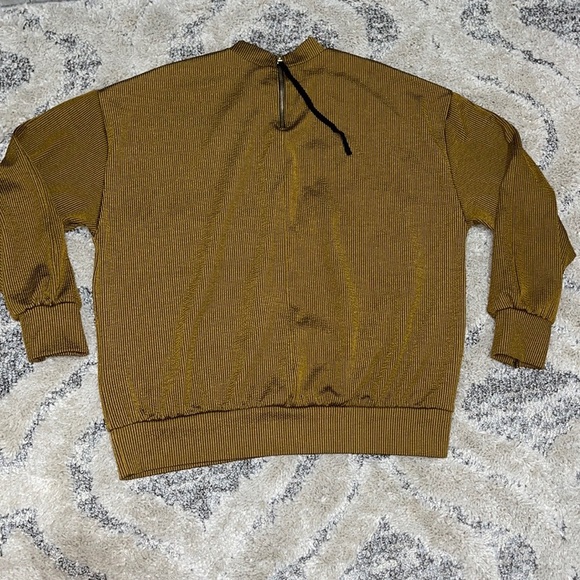 Zara Gold and Black Stripe Pop Over with long Sleeve - Picture 10 of 12